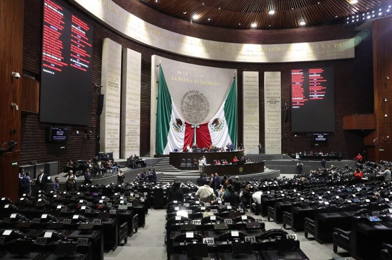 La mayoría de los mexicanos avalan que Morena, PVEM y PT tengan suficientes diputados para cambiar la Constitución