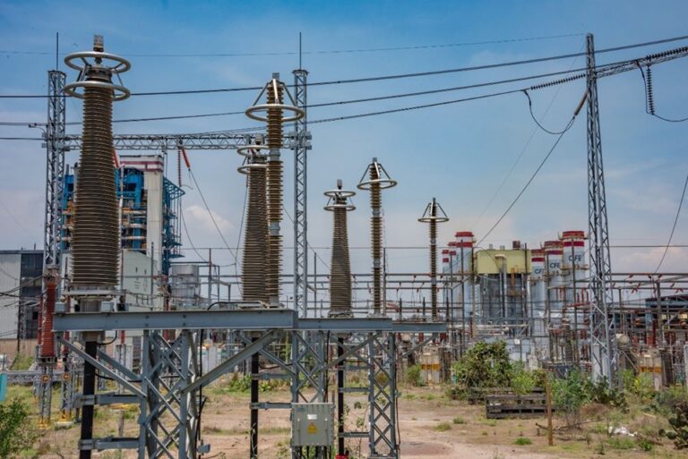 CFE TRANSMISIÓN: avanza en el mantenimiento y la ampliación de la red nacional para satisfacer la demanda eléctrica del país