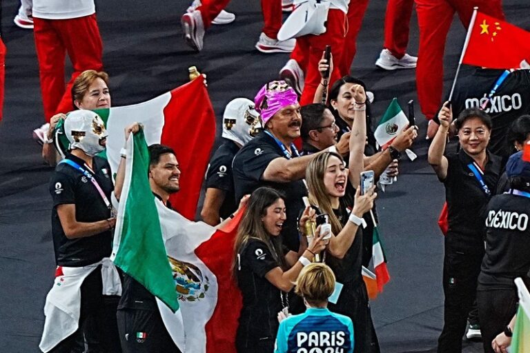 DIARIO EJECUTIVO: ¿Por qué se vistió de negro México en Paris 2024?