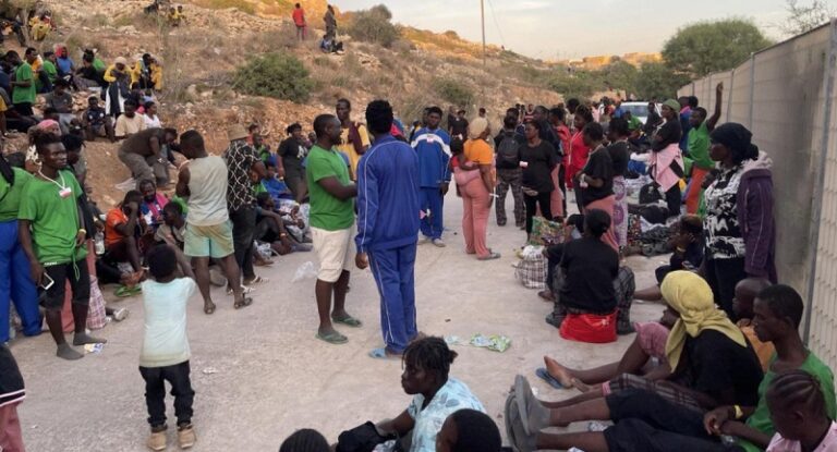 Italia busca reducir el ingreso ilegal de migrantes