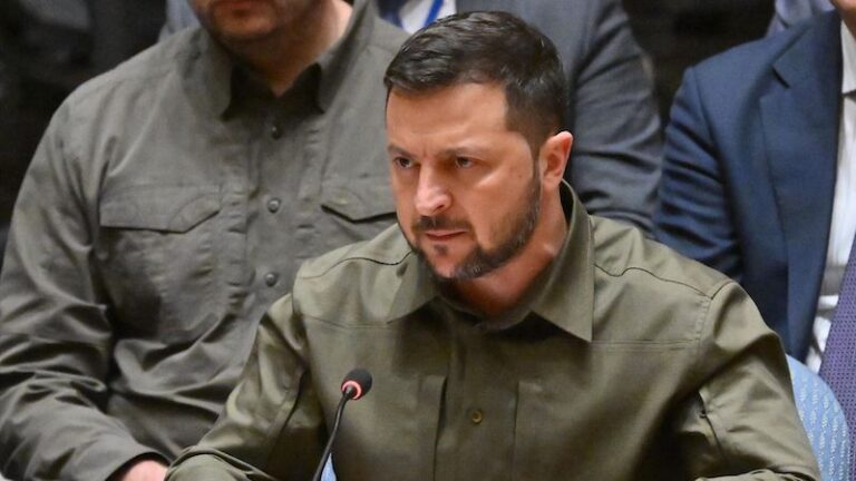Ucrania destina más fondos hacia el programa de misiles, dice Zelenski