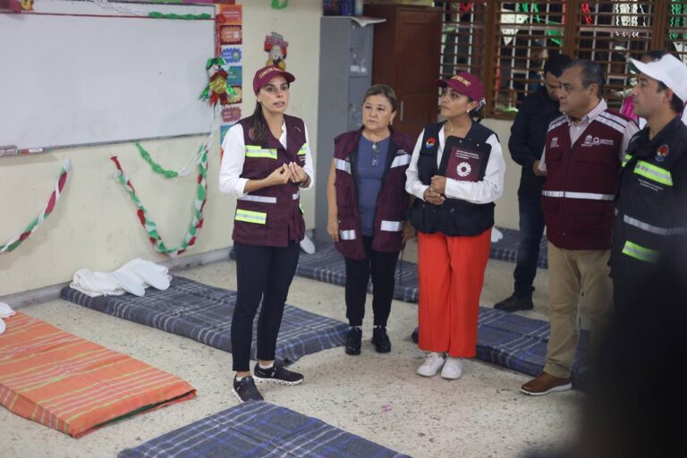 Ana Paty Peralta supervisa refugios ante la llegada de “Helene”