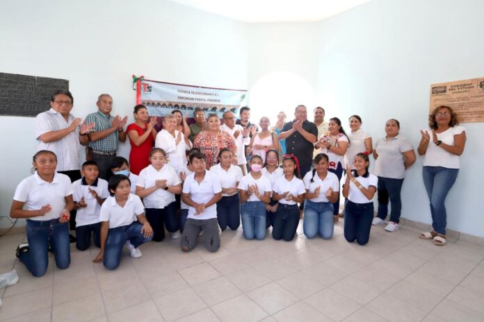 Inauguran escuela telesecundaria en Chicxulub Puerto