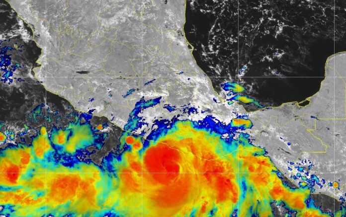 'John' se intensifica a huracán