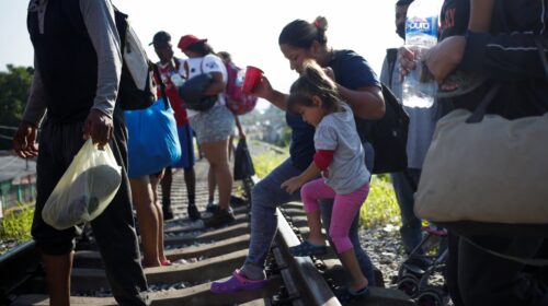 Liberan a más de 130 migrantes retenidos en una casa de seguridad de Chiapas