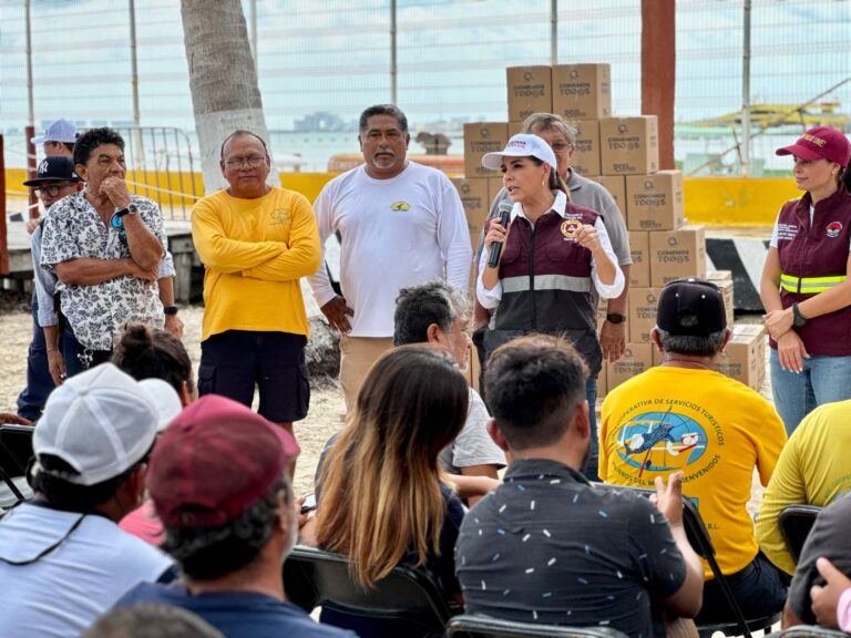 Mara Lezama supervisa desahogo de calles y entrega apoyos a pescadores, tras paso de “Helene”