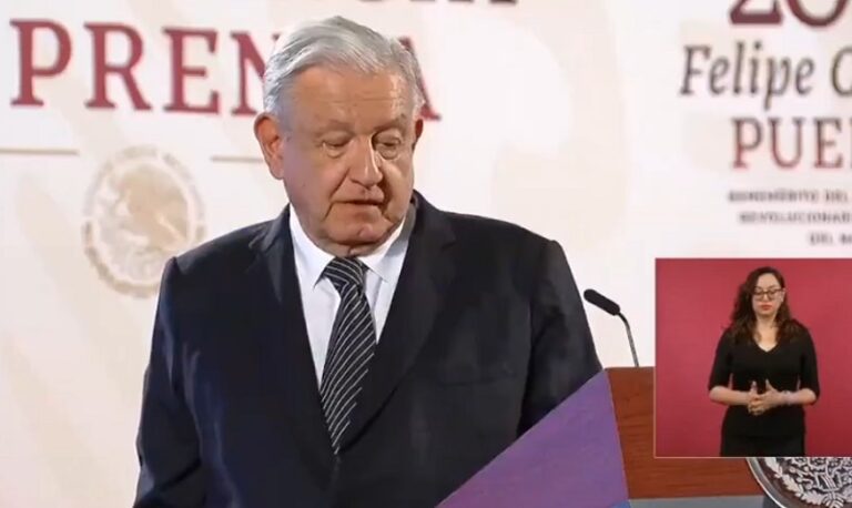 AMLO se lanza contra Carlos Loret de Mola