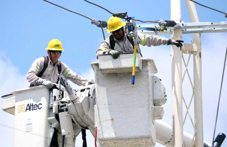 CFE desenergiza más poblaciones en Guerrero a petición de las autoridades para protección de la población tras el paso del huracán John