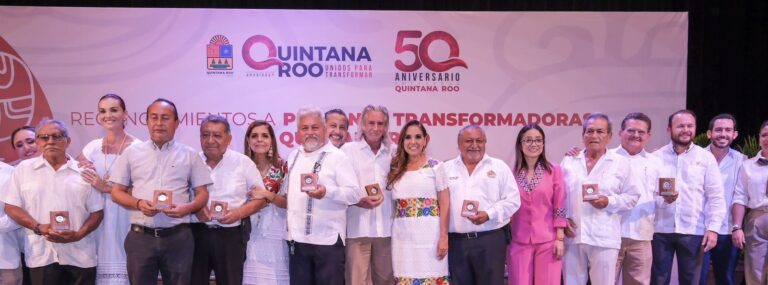Reconocen a personas destacadas que han contribuido al desarrollo y transformación de Q. Roo
