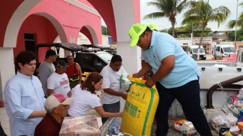 Ayuntamiento de Mérida lleva apoyos a damnificados Celestún, Sisal y Progreso