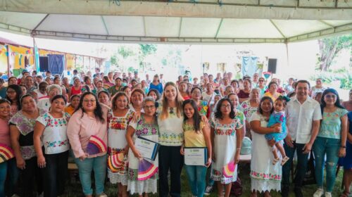 Cecilia Patrón reconoce a las mujeres rurales de Mérida