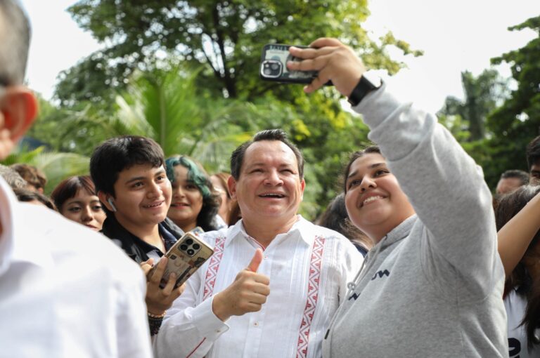 ‘Huacho’ Díaz anuncia cinco nuevas universidades para Yucatán