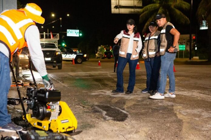 Ponen en marcha operativo de bacheo en Playa del Carmen