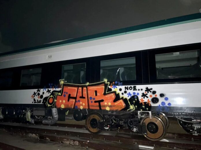 Vandalizan vagón del Tren Maya en Cancún