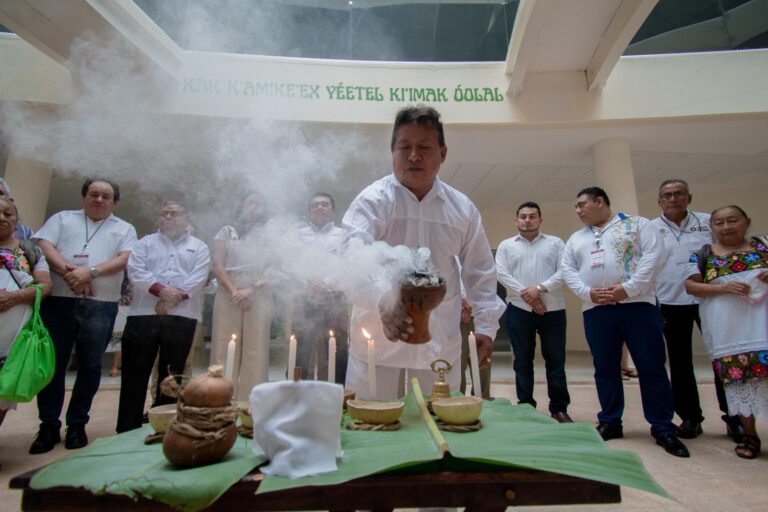 Realizan Primer Encuentro de Medicina Tradicional, Partería y Herbolaria Maya