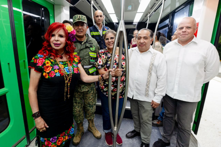 Layda Sansores supervisa construcción del Tren Ligero