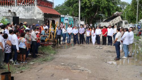 ‘Huacho’ Díaz da inicio al Plan Bienestar en Mérida