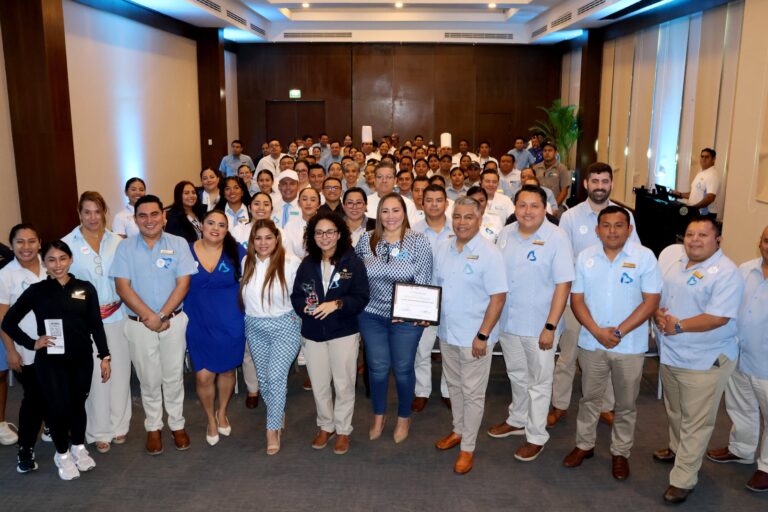 Empresa del sector turismo recibe distintivo “Corazón Azul”