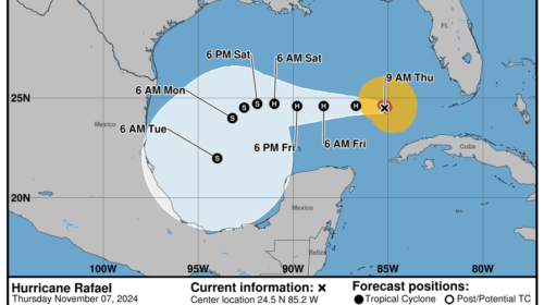 El huracán “Rafael” se desplaza hacia México