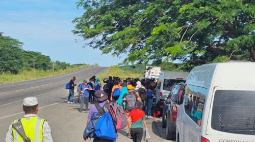 Migrantes siguen su camino a EU; dos caravanas salen de Chiapas