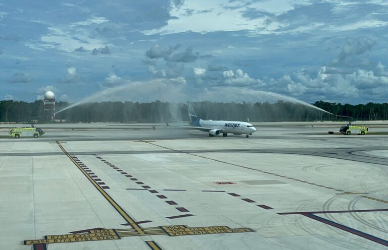 WestJet de Canadá inicia operaciones en el  aeropuerto de Tulum