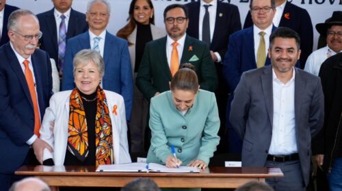 Sheinbaum y gobernadores firman Acuerdo Nacional por el Derecho Humano al Agua