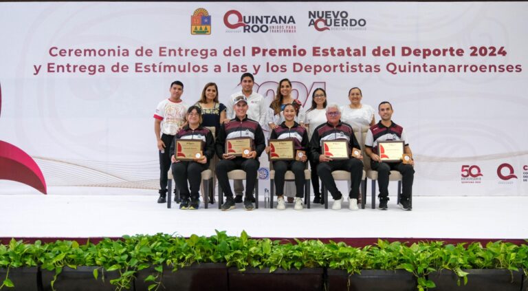 Entregan Premio Estatal del Deporte 2024 en Chetumal