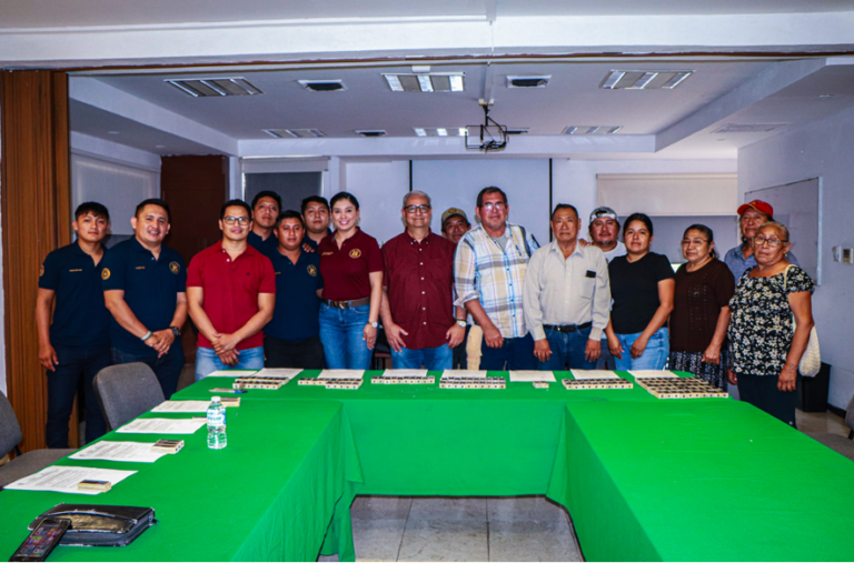 Impulsan apicultura en Campeche con entrega de abejas reinas F1