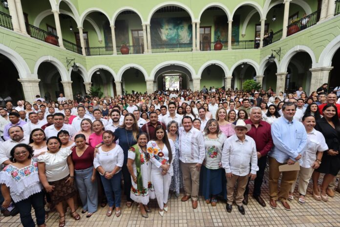 ‘Huacho’ Díaz anuncia tres nuevos programas de financiamiento para mujeres de Yucatán