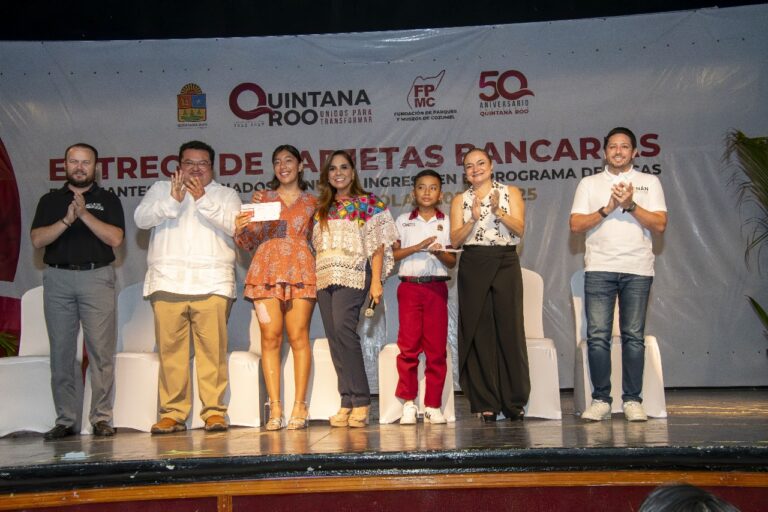FPMC paga mil 442 becas de diciembre