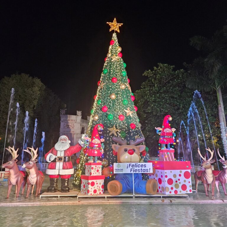 La Navidad llegó a Mérida: encienden árbol navideño en el Remate del Paseo de Montejo