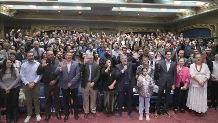 “No están solos y no lo estarán”, dice Juan Ramón de la Fuente a migrantes