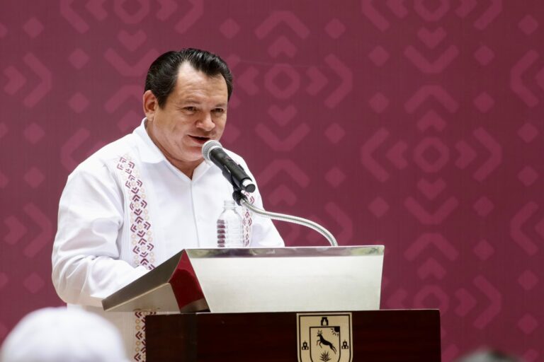 Díaz Mena da informe por sus primeros 100 días al frente del Gobierno de Yucatán