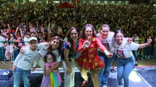 Mara Lezama y Tatiana celebran el Día de los Reyes Magos en Chetumal