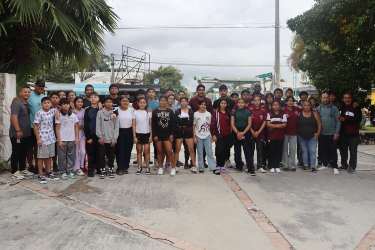 Selección de Quintana Roo viaja al Campeonato Nacional de Luchas Asociadas