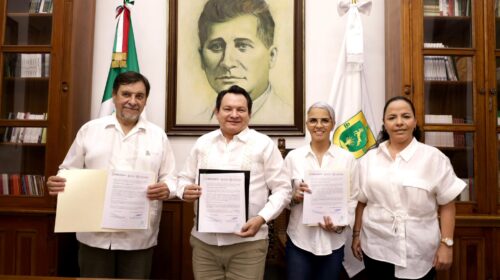 Yucatán firma acuerdo para proteger sus áreas naturales costeras