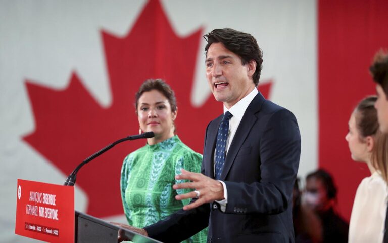 Política de género de Justin Trudeau, no alcanzó a todas las canadienses