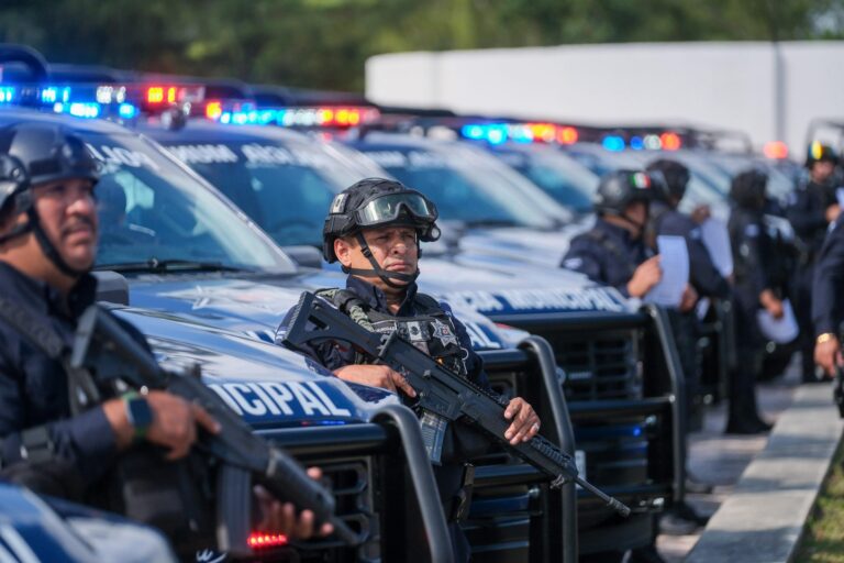 Refuerzan seguridad en Cancún con 127 nuevas unidades
