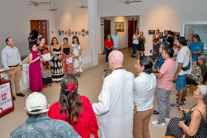 Inauguran la exposición “En Transición”, de Mária Chilf, en Cozumel