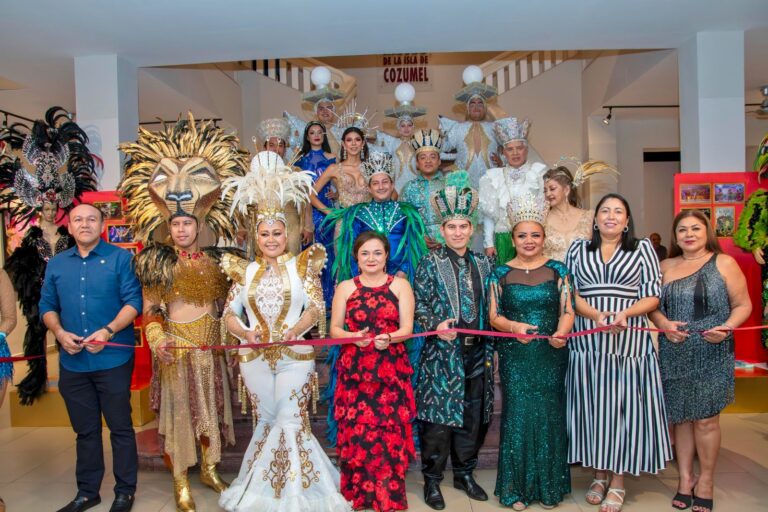 Inauguran exposición “Reyes y Reinas del Carnaval” en Cozumel