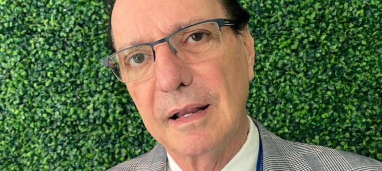 Propone Edmundo Enciso acompañar al agente aduanal y modernizar su labor