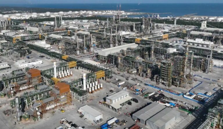 Por falta de central eléctrica, Dos Bocas aplaza inicio de operaciones hasta 2026