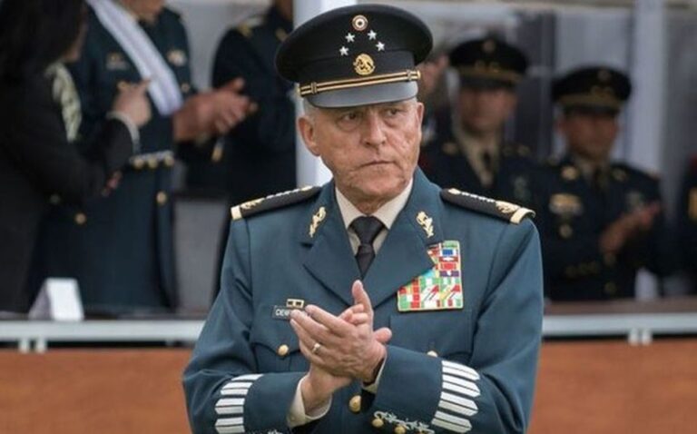 Justifica Claudia Sheinbaum presencia del general Cienfuegos en acto oficial