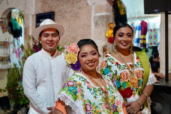 Artesanos Yucatecos reciben Sello de Certificación