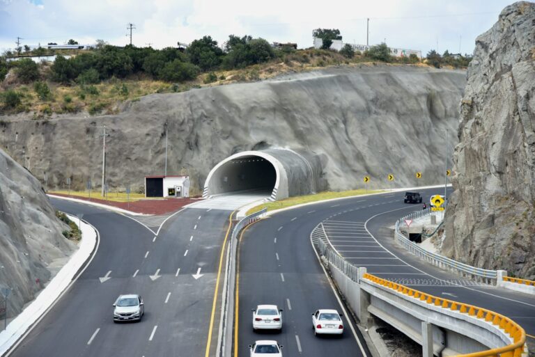 Claudia Sheinbaum inaugura carretera Real del Monte-Huasca