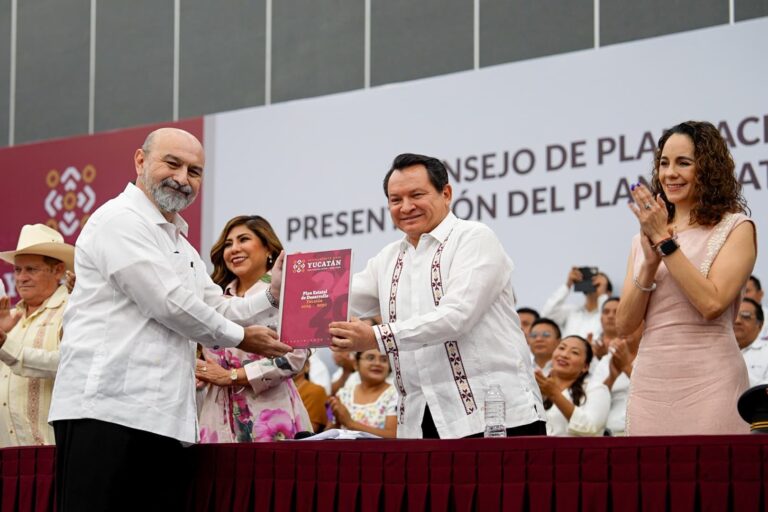 Díaz Mena presenta el Plan Estatal de Desarrollo 2024-2030