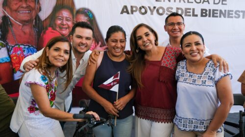 Mara Lezama Espinosa entregó 653 apoyos sociales del Bienestar que les transformarán la vida a familias de Puerto Morelos