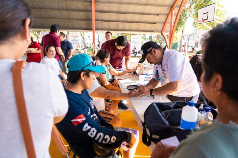 Cozumel lleva servicios y bienestar a la colonia Emiliano Zapata con “Municipio en tu Colonia”