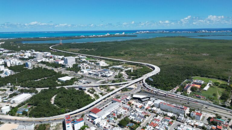Avanza en un 74.60% la construcción del Puente Vehicular Nichupté en Cancún