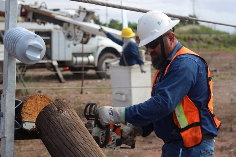Se restablece suministro eléctrico en la península de Yucatán: CFE